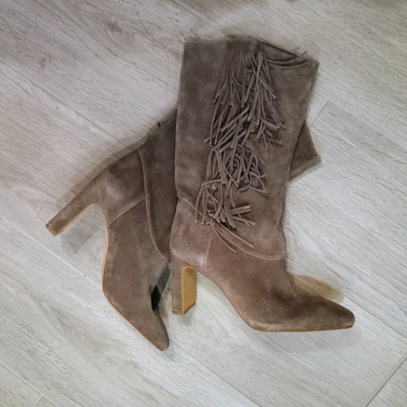 Vince Camuto Sterla Mid Calf Suede Fringe Boot NEW - Picture 4 of 7